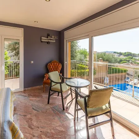 Esperanza Villa L' Escala